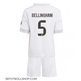 Billiga Real Madrid Jude Bellingham #5 Barnkläder Hemma fotbollskläder till baby 2025-26 Kortärmad (+ Korta byxor)
